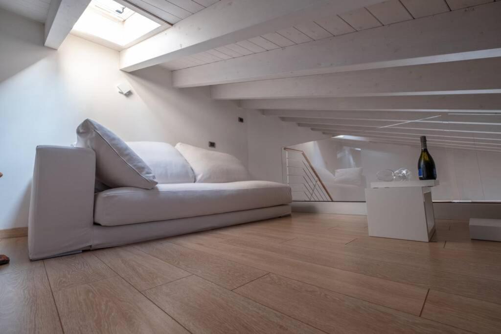 Happy Guest Apartments - Lake & Style Riva di Solto Exterior foto